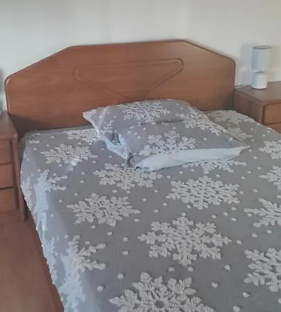 Ameixoeira Apartman *